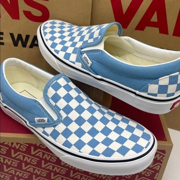 Vans •WMNS Classic Slip-On
Color Theory Checkerboard Heritage Blue 
VN000D6BE2W - Picture 11 of 16